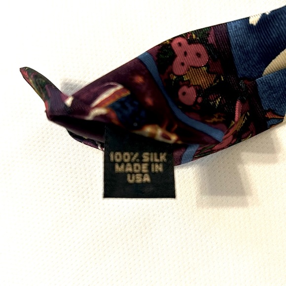 Men’s Structure Silk Novelty Animal Print Tie - Picture 3 of 3